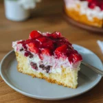 Erdnon-non-alcoholic alternativeic beere Stracciatella Kuchen