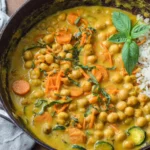 Kichererbsen-Curry mit Erdnuss-Sauce