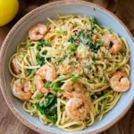 Sommerpasta mit Zitronensauce und Garnelen